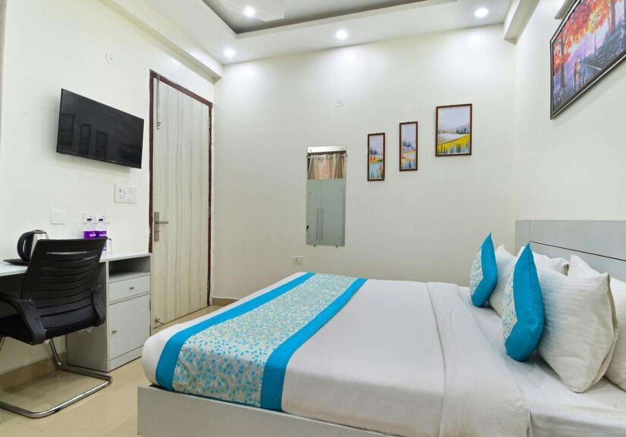 Hotel The Vertigo By Boom Rooms Noida Extérieur photo