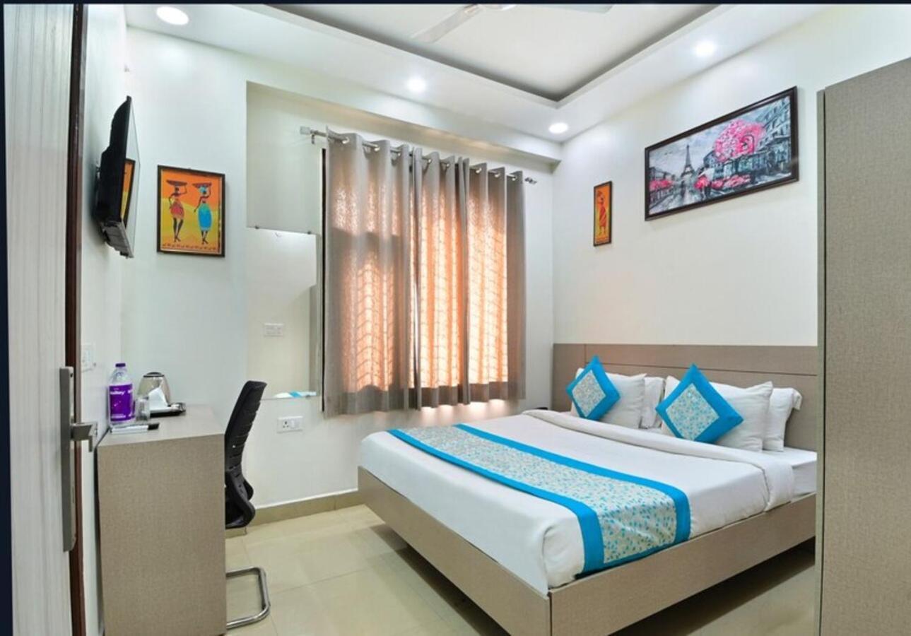 Hotel The Vertigo By Boom Rooms Noida Extérieur photo